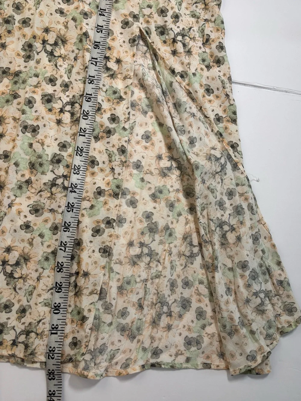 NWT H&M Floral Midi Maxi Slip Skirt Size 8 Sage Cream slit in the front - Picture 5 of 7